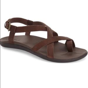 Size 6 Upena OluKai brown leather sandals